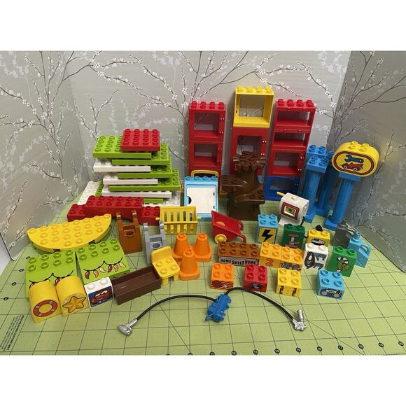 Lego Duplo Random Mixed Lot Of 2+ Lbs Bases Printed Shaped Building Blocks - Picture 1 of 10